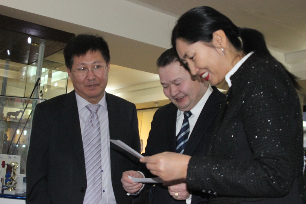 Соёл, спорт, аялал жуулчлалын яам “Спорт-2013” тайлан үзэсгэлэн гаргалаа